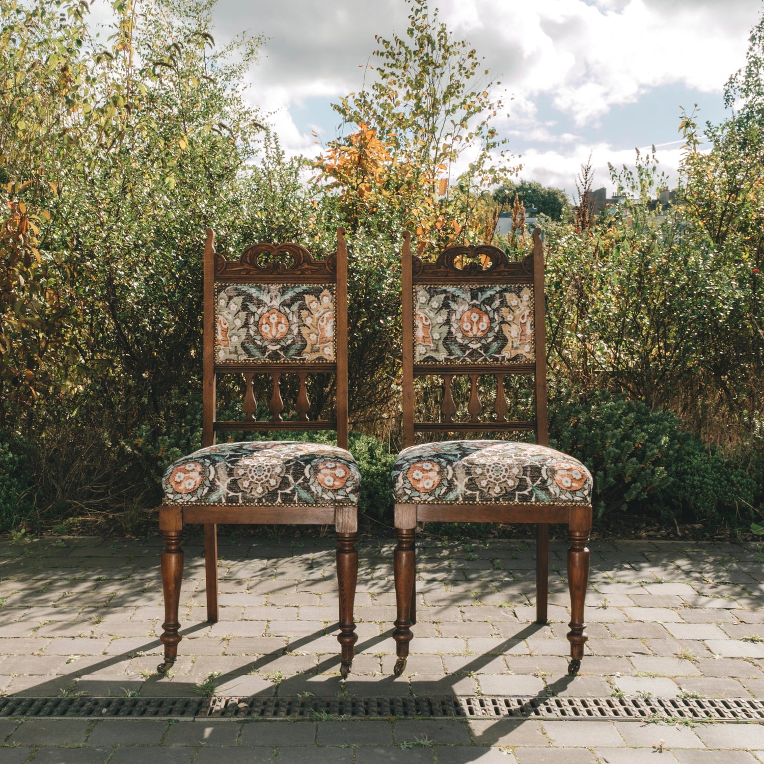 Antique, Vintage & Designer Chairs