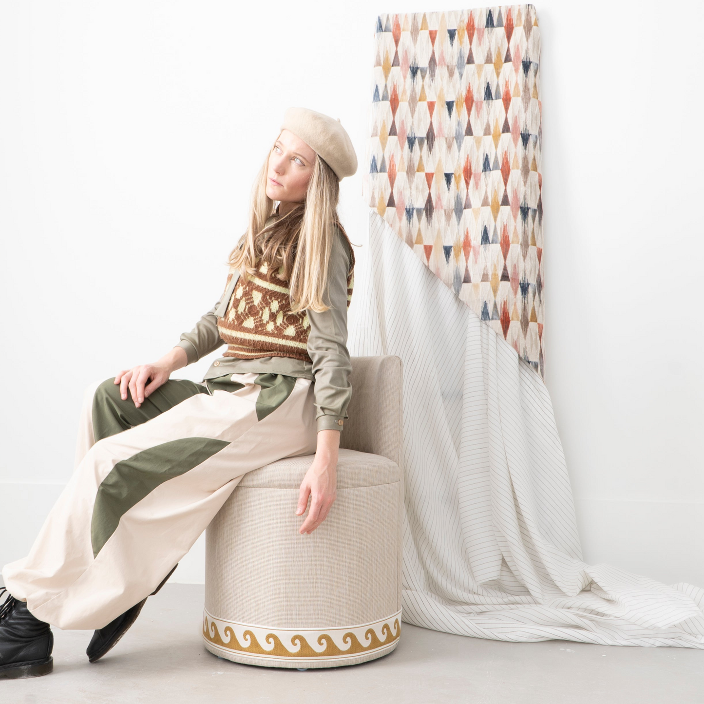 Vanity 001 Bathroom Stool